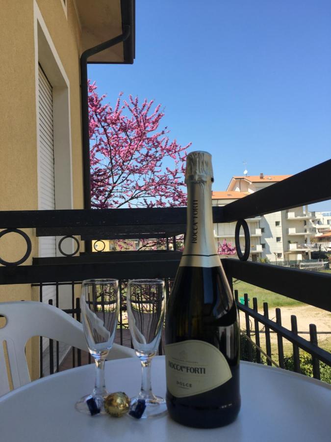 Hotel Villa Rinaldini Римини Екстериор снимка