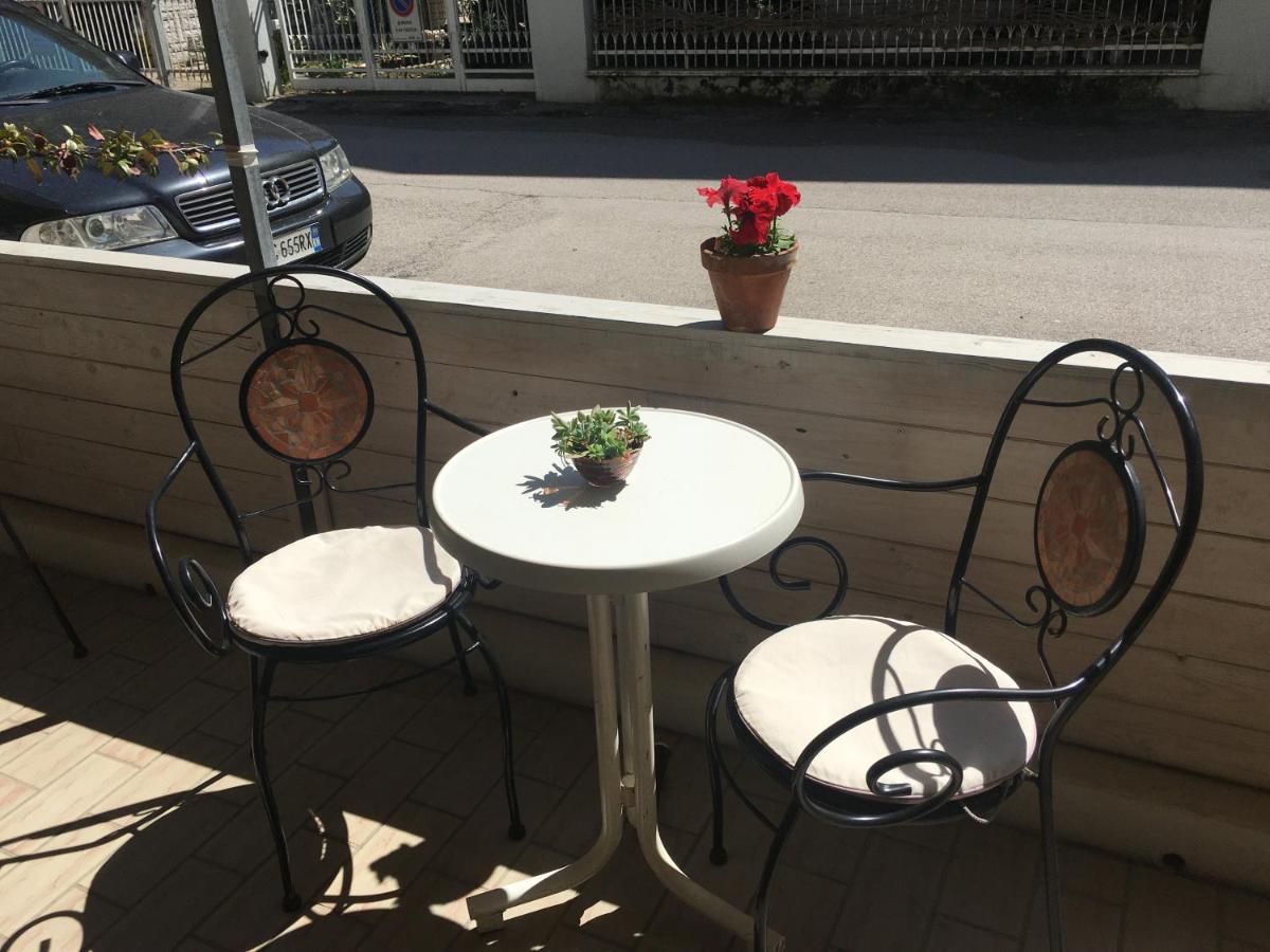 Hotel Villa Rinaldini Римини Екстериор снимка