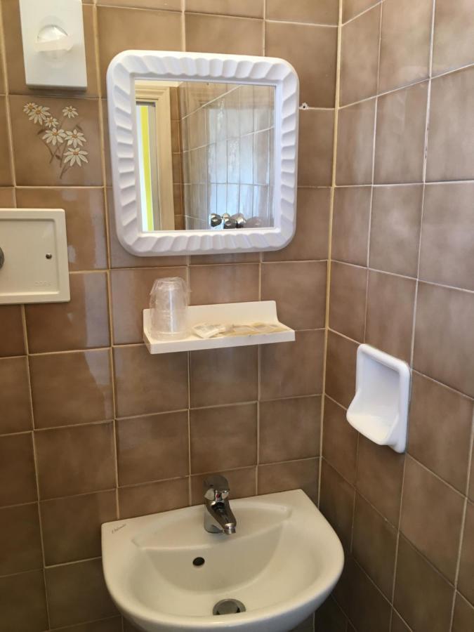 Hotel Villa Rinaldini Римини Екстериор снимка